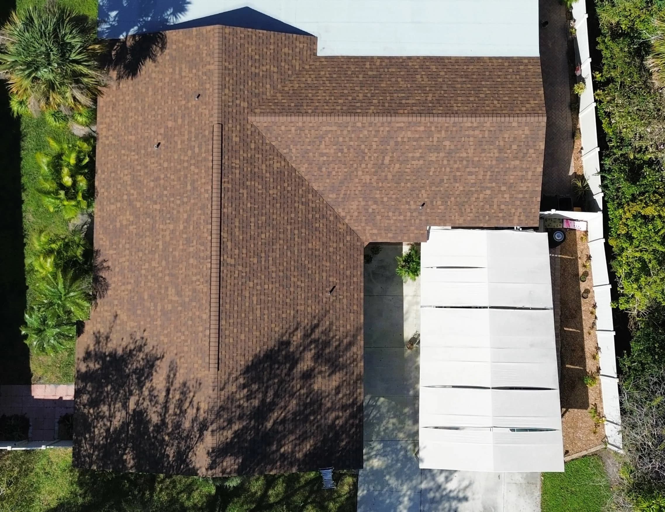 Professional roof replacement in Luling